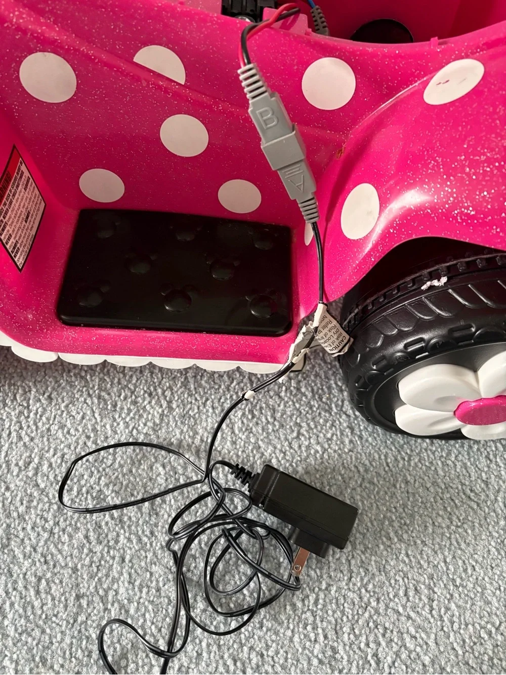 Disney Pink Polka Dot Minnie Ride-On Quad with White Accents 2-3 Years